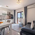 Luxor 아파트 *