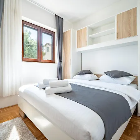 Apartment Luxor